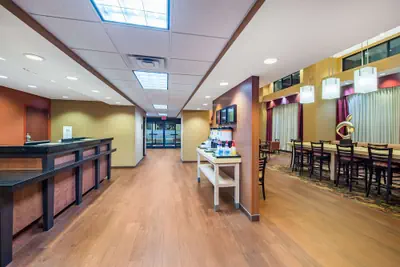 Photo 3 - Hampton Inn & Suites Oklahoma City - South