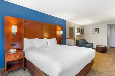 Photo 4 - Comfort Suites Longmont