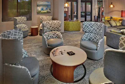 Photo 2 - Courtyard By Marriott Stuart