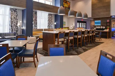 Photo 2 - Hampton Inn & Suites Cincinnati-Mason