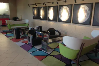 Photo 3 - Moonrise Hotel