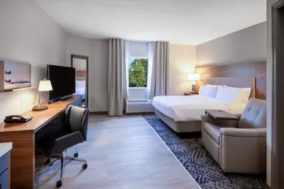 Photo 5 - Candlewood Suites Manassas by IHG
