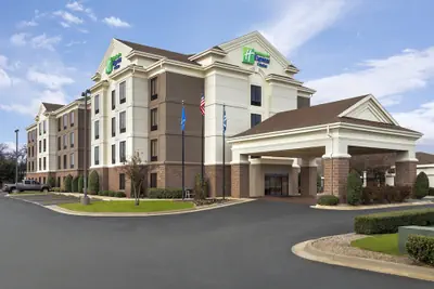 Photo 2 - Holiday Inn Express Hotel & Suites Durant by IHG