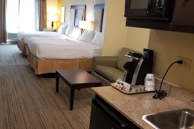 Photo 5 - Holiday Inn Express & Suites Gulf Shores by IHG