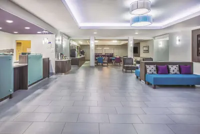 Photo 5 - La Quinta Inn & Suites by Wyndham Bay City