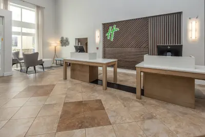 Photo 2 - Holiday Inn & Suites Memphis - Wolfchase Galleria​ by IHG
