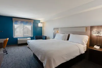 Photo 3 - Holiday Inn Express & Suites Logan by IHG