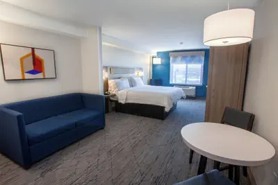 Photo 5 - Holiday Inn Express & Suites Logan by IHG