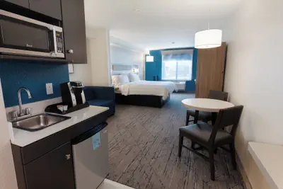 Photo 5 - Holiday Inn Express & Suites Logan by IHG