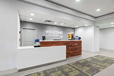 Photo 4 - Hampton Inn & Suites Mount Pleasant