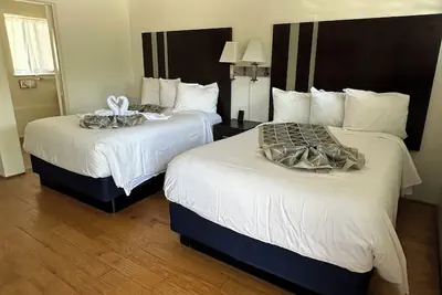 Photo 4 - Cambria Palms Motel