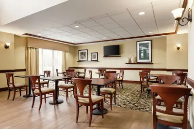 Photo 5 - Hampton Inn Duncan