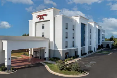 Photo 2 - Hampton Inn Duncan