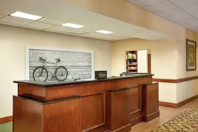 Photo 4 - Hampton Inn Duncan