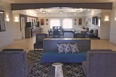 Photo 3 - La Quinta Inn & Suites by Wyndham Brownwood