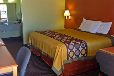 Photo 4 - Americas Best Value Inn Pryor