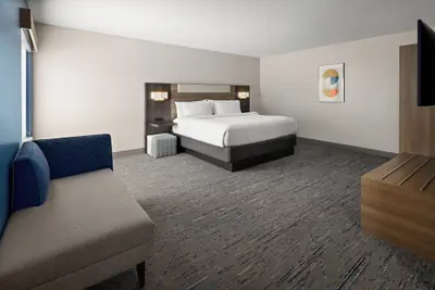Photo 5 - Holiday Inn Express & Suites Meriden by IHG