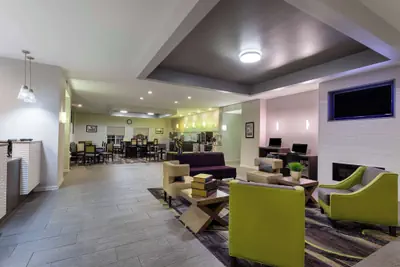 Photo 4 - La Quinta Inn & Suites by Wyndham Huntsville Airport Madison