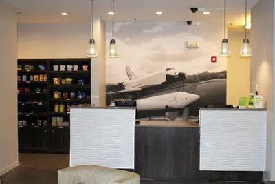 Photo 3 - La Quinta Inn & Suites by Wyndham Huntsville Airport Madison