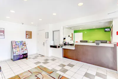 Photo 3 - Studio 6 Extended Stay - Kissimmee, FL - Orlando