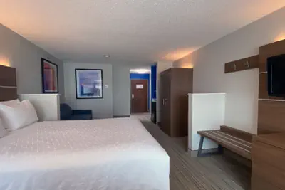 Photo 5 - Holiday Inn Express & Suites Somerset Central by IHG