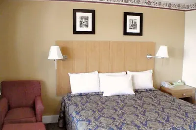 Photo 4 - Stardust Motel