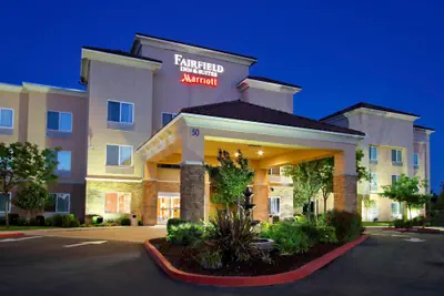 Photo 2 - Fairfield Inn & Suites by Marriott Fresno Clovis