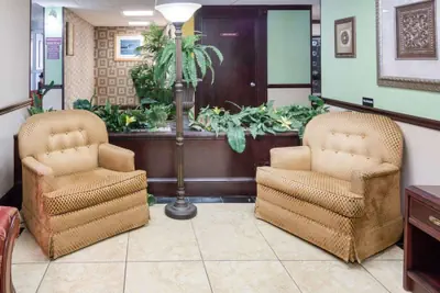 Photo 4 - Quality Inn Shreveport Airport
