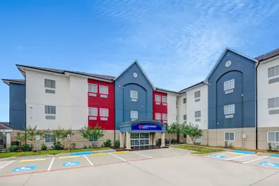 Photo 2 - Candlewood Suites Lake Jackson Clute by IHG