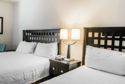 Photo 5 - Sunchase Inn & Suites