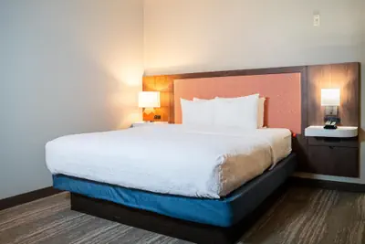 Photo 3 - Hampton Inn Gonzales