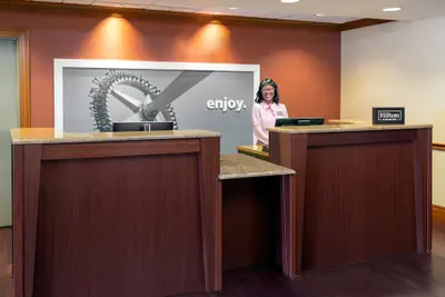 Photo 4 - Hampton Inn Springfield South Enfield