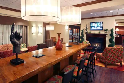 Photo 3 - Hampton Inn Springfield South Enfield