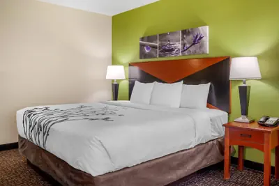 Photo 2 - Sleep Inn & Suites Milwaukee Airport
