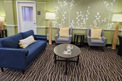 Photo 4 - Sleep Inn & Suites Milwaukee Airport