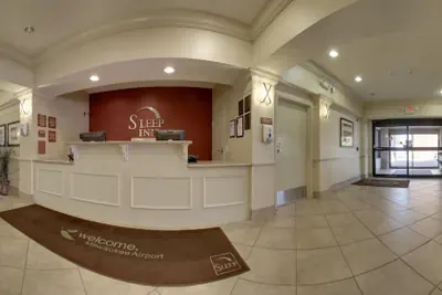 Photo 3 - Sleep Inn & Suites Milwaukee Airport