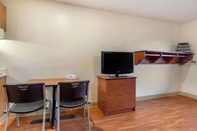 Photo 4 - Studio 6 Extended Stay Shreveport Airport LA