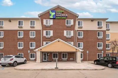 Photo 2 - Extended Stay America Select Suites - Indianapolis - Greenwood