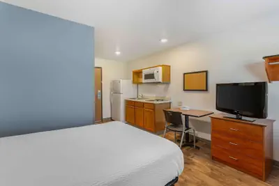 Photo 5 - Extended Stay America Select Suites - Akron - South