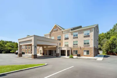 Photo 2 - Comfort Inn & Suites High Point - Archdale