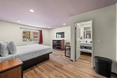 Photo 3 - Hyland Inn Long Beach