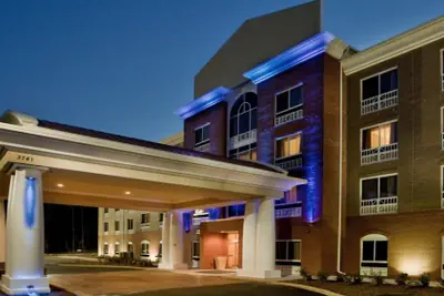 Photo 2 - Holiday Inn Express Hotel & Suites Raleigh SW NC State by IHG