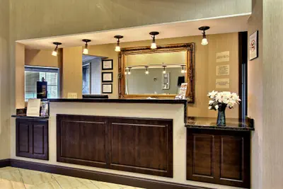 Photo 4 - Magnolia Inn & Suites Savannah Airport