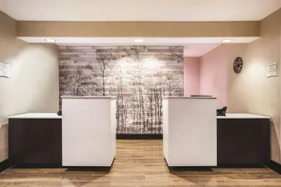 Photo 3 - La Quinta Inn & Suites by Wyndham Ely