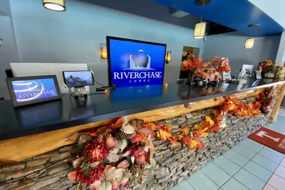Photo 3 - Riverchase Lodge