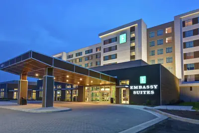 Photo 2 - Embassy Suites by Hilton Plainfield Indianapolis Airport