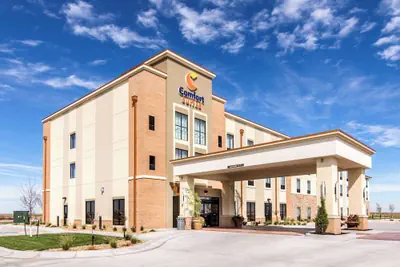 Photo 2 - Comfort Suites Liberal North