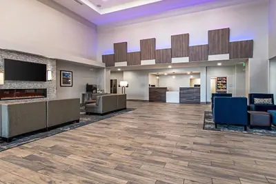 Photo 2 - Comfort Suites Grove City - Columbus South