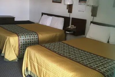 Photo 3 - Kansan Motel