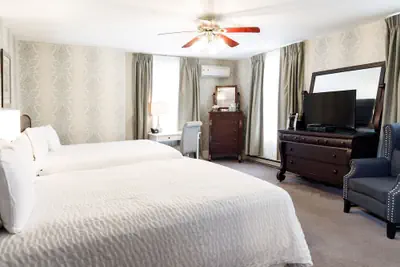 Photo 3 - Lititz Springs Inn